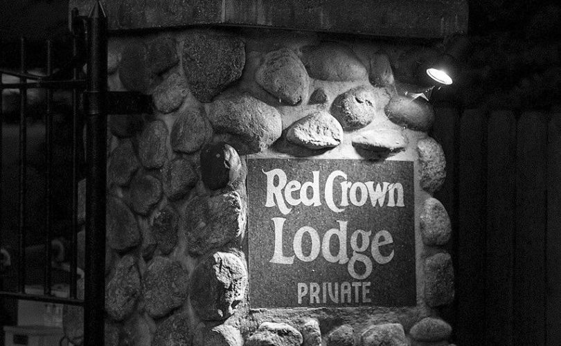 Red Crown Lodge entrance sign
